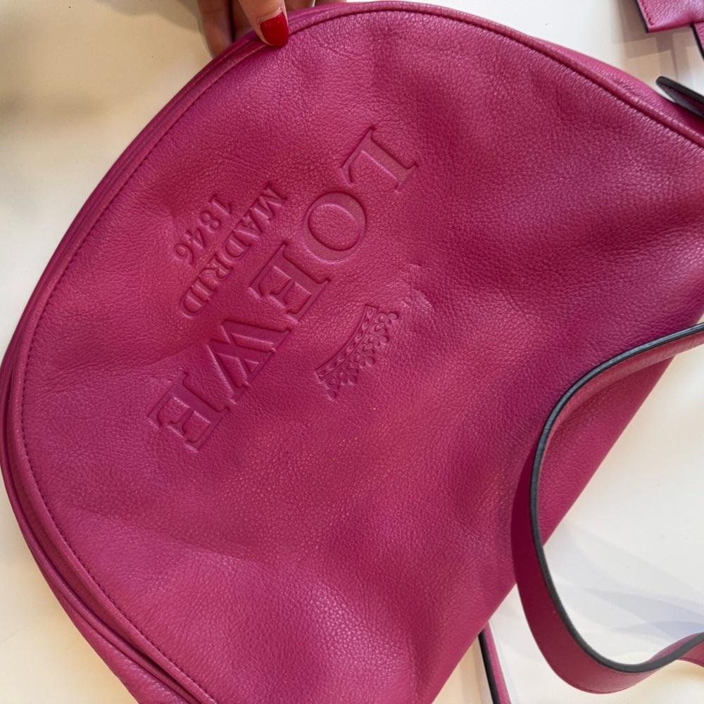 Loewe Pink Leather Shoulder Bag with Minimalist Design